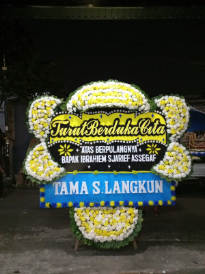 Papan Bunga Duka di Kertak Hanyar